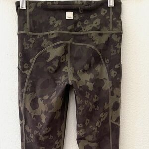 Vuori Camouflage Print Leggings